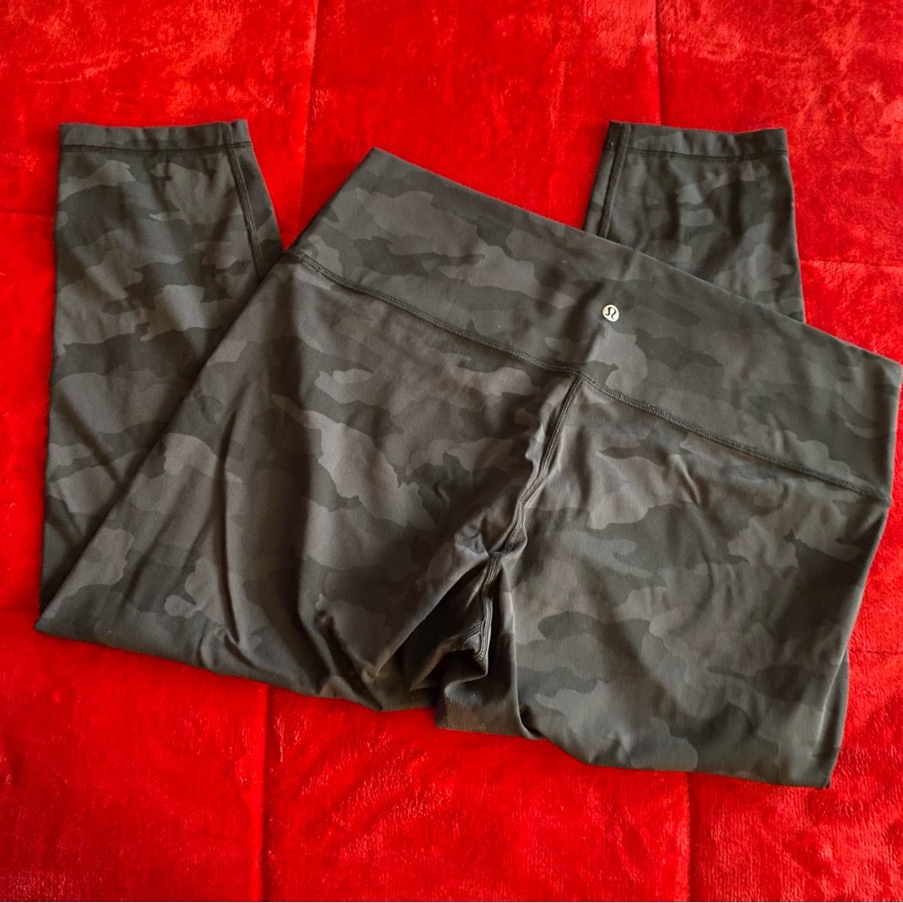 Lululemon Camo Leggings Size 16